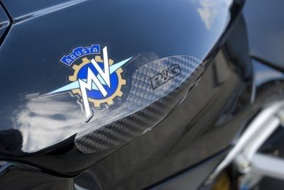 Slidery na nádrž R&G Racing pro motocykly MV AGUSTA F4 750/1000R, F4RR (´11-), (pár)